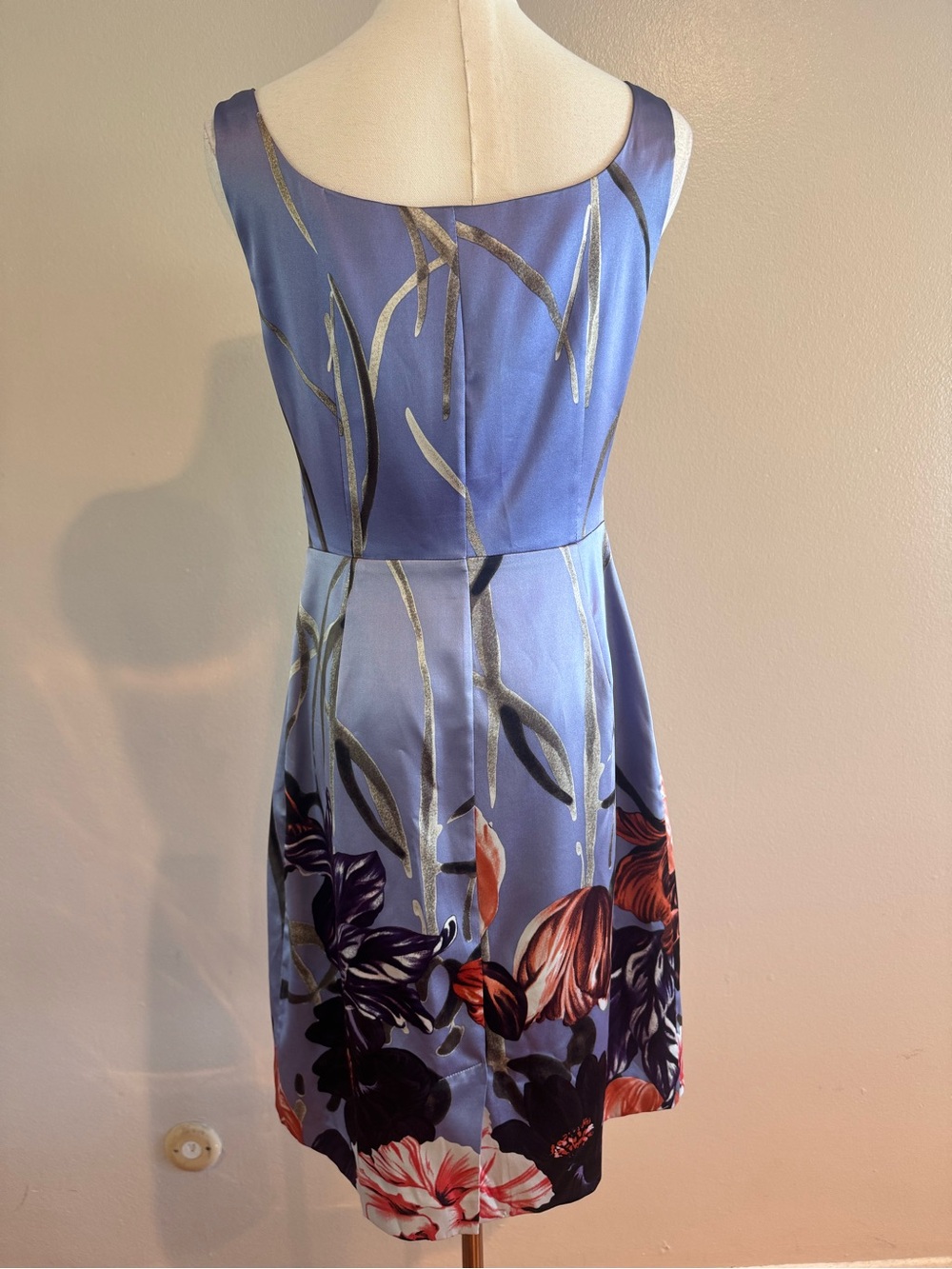 Elie Tahari 93% Silk Floral Draped Sheath Dress Lavender Size 6 - Picture 4 of 15